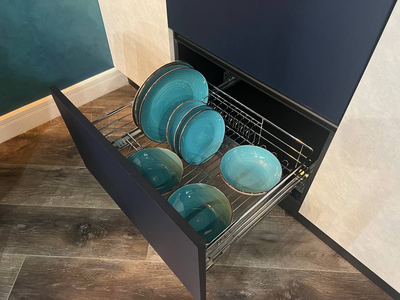 Кухня угловая — Синяя тёмная